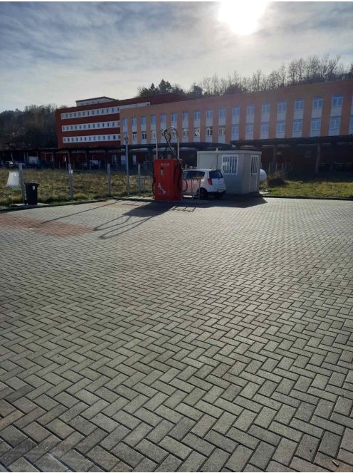 Komló Ehrle Technológia 4 állás 